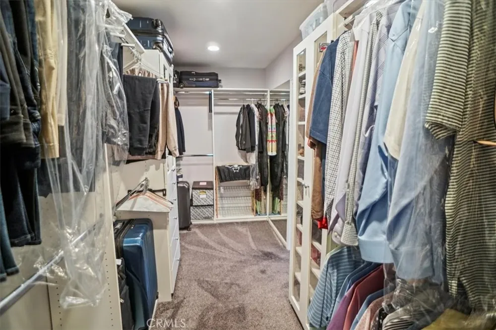10419 Bloomfield Street Toluca Lake, CA 91602