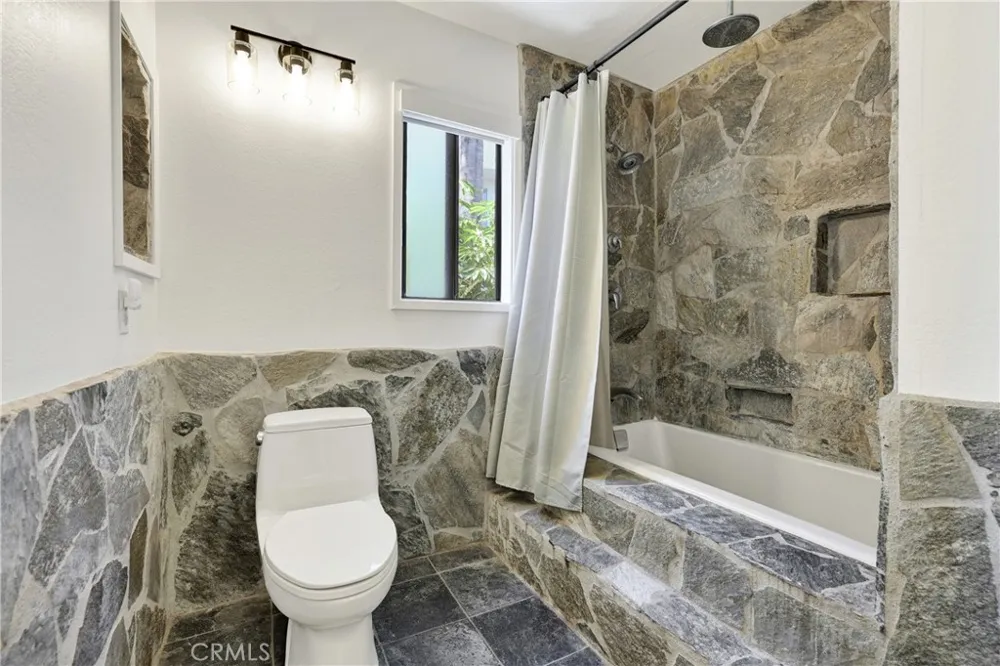 34421 Camino El Molino Dana Point, CA 92624