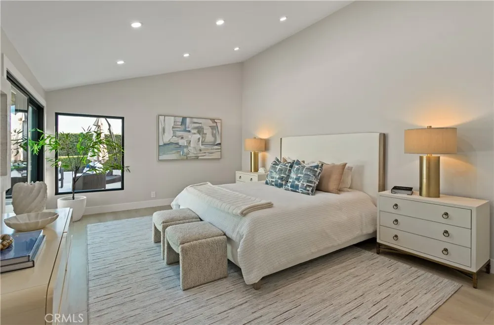10 White Water Drive Corona del Mar, CA 92625