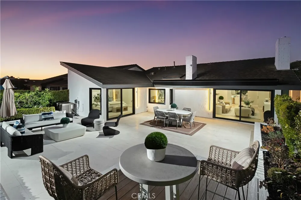 10 White Water Drive Corona del Mar, CA 92625