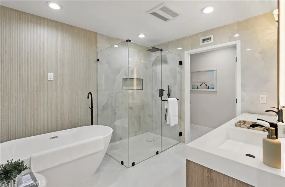 10 White Water Drive Corona del Mar, CA 92625