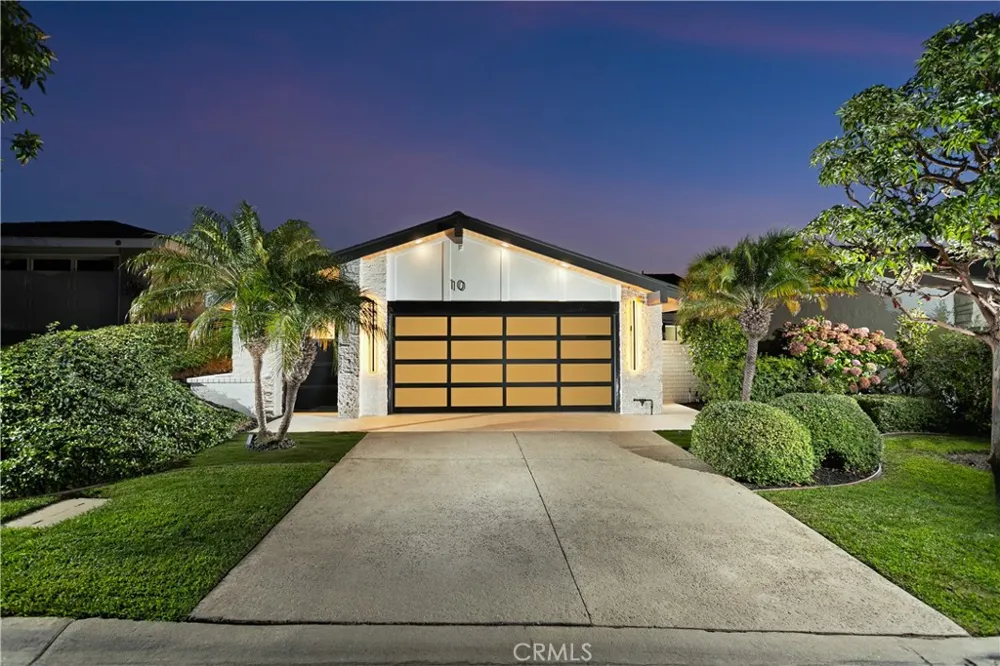 10 White Water Drive Corona del Mar, CA 92625