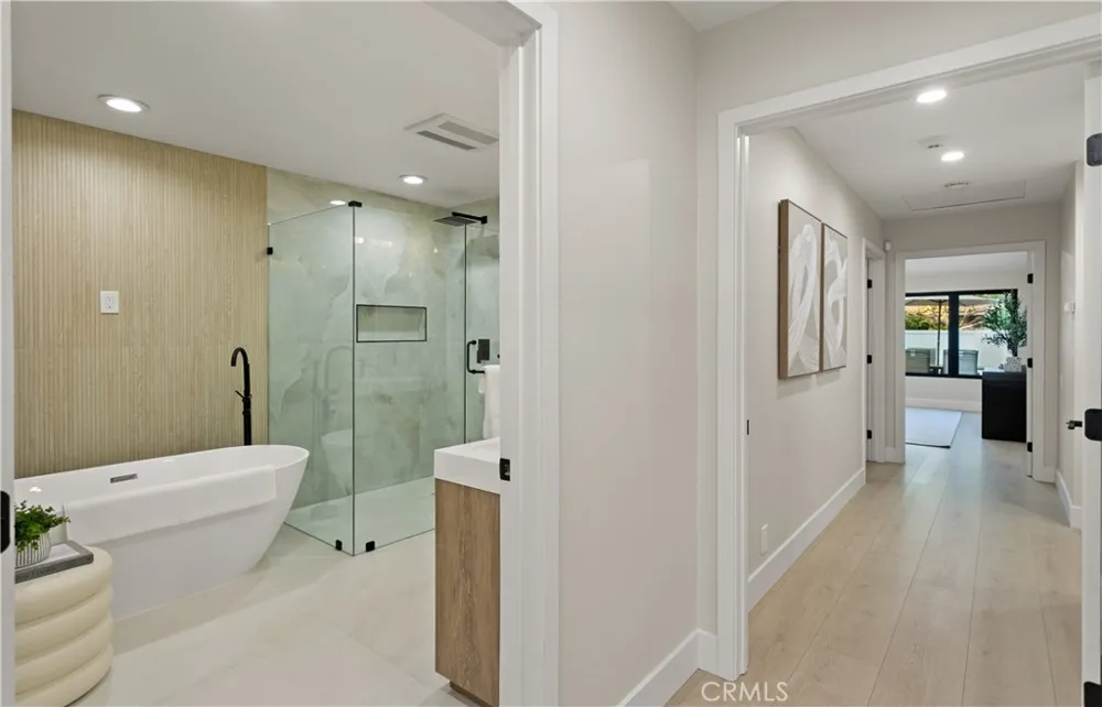 10 White Water Drive Corona del Mar, CA 92625