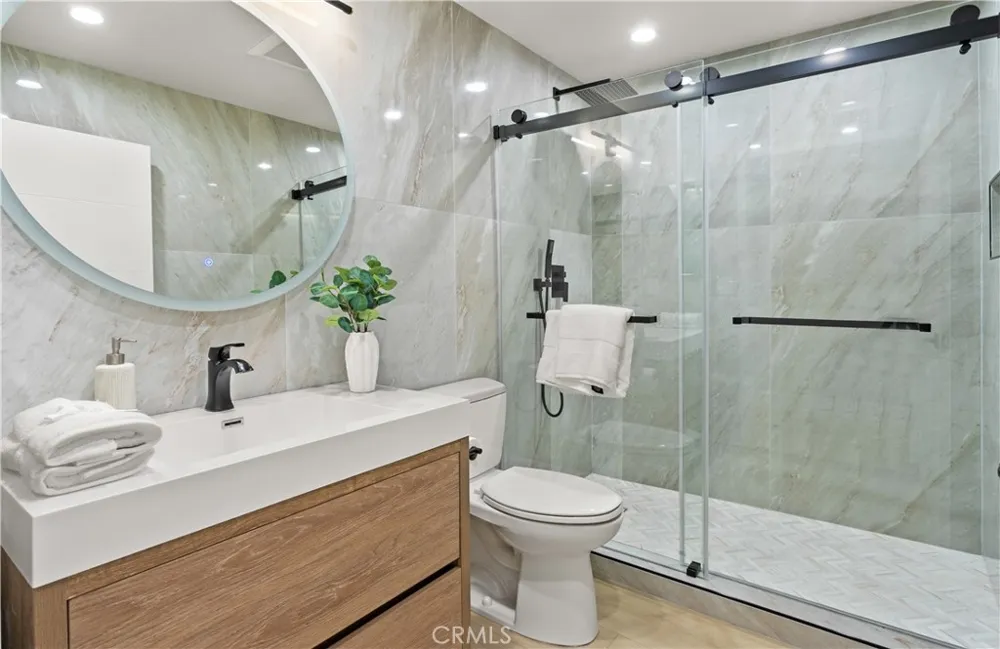 10 White Water Drive Corona del Mar, CA 92625