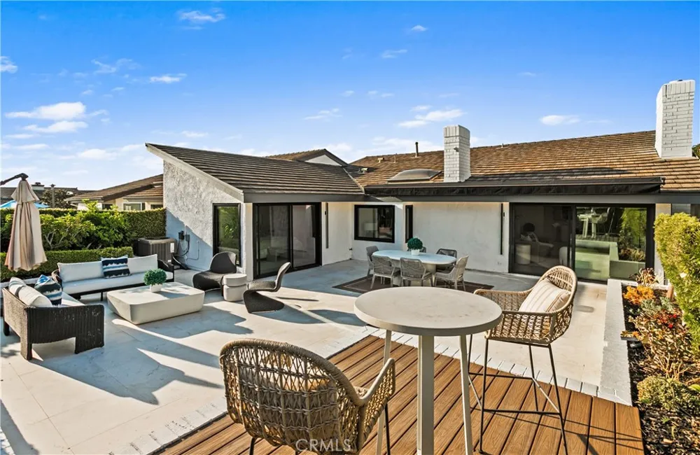 10 White Water Drive Corona del Mar, CA 92625