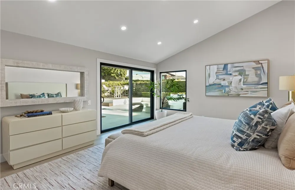 10 White Water Drive Corona del Mar, CA 92625