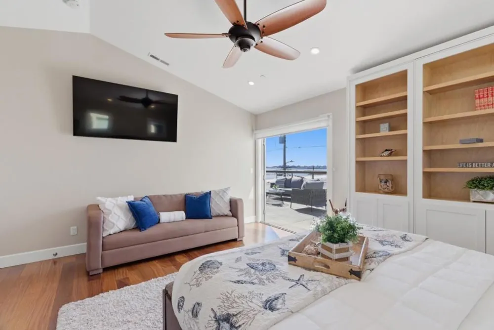 2974 E Cliff Drive Santa Cruz, CA 95062