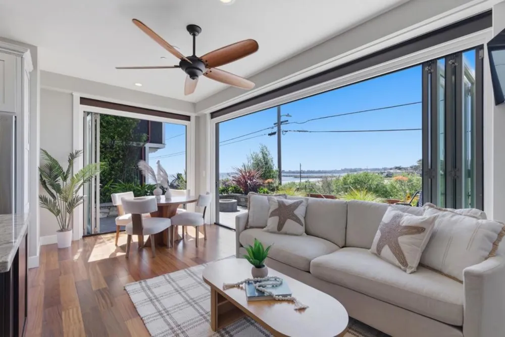 2974 E Cliff Drive Santa Cruz, CA 95062