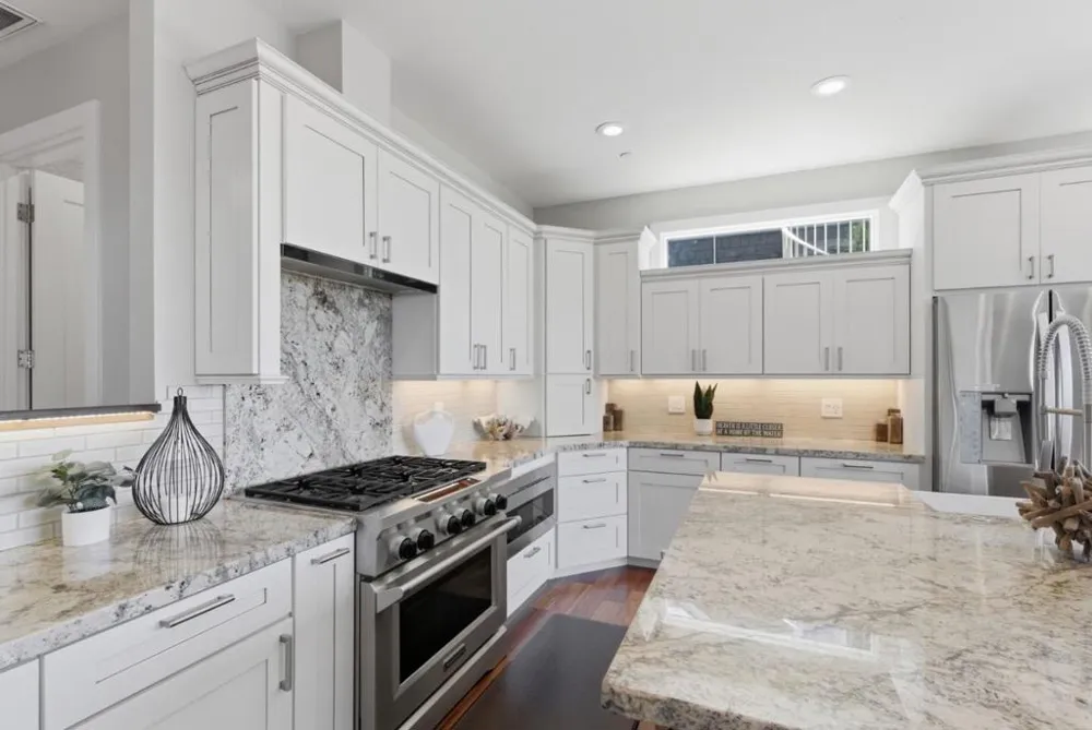 2974 E Cliff Drive Santa Cruz, CA 95062