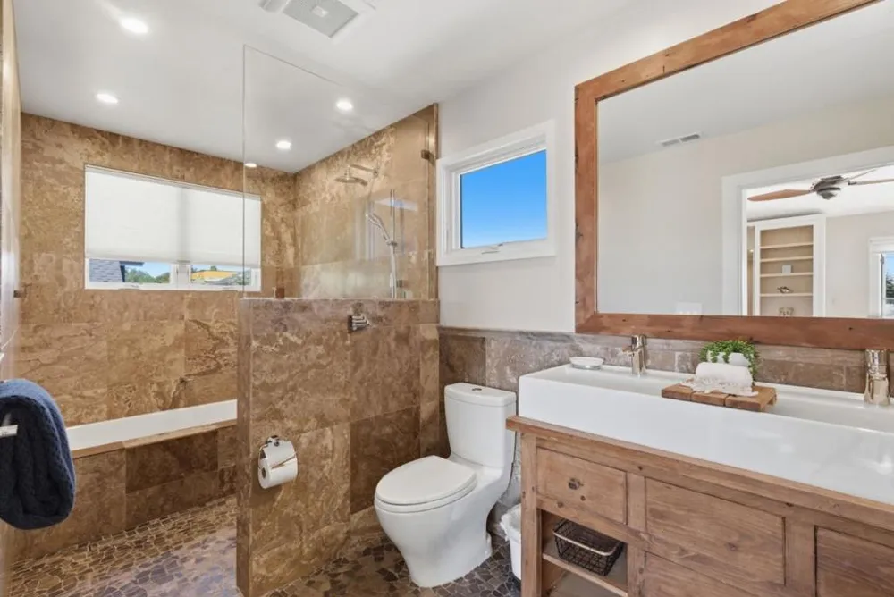 2974 E Cliff Drive Santa Cruz, CA 95062