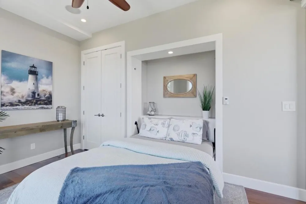 2974 E Cliff Drive Santa Cruz, CA 95062