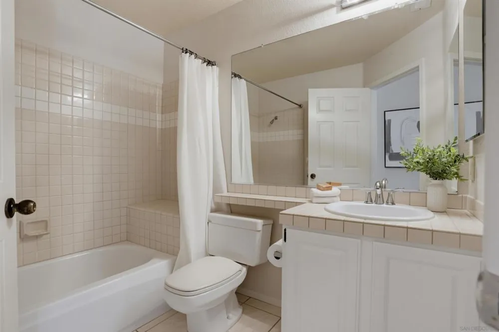 65 Via Casitas Bonsall, CA 92003