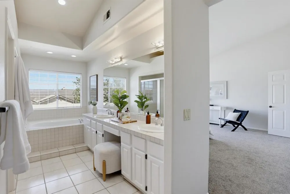 65 Via Casitas Bonsall, CA 92003