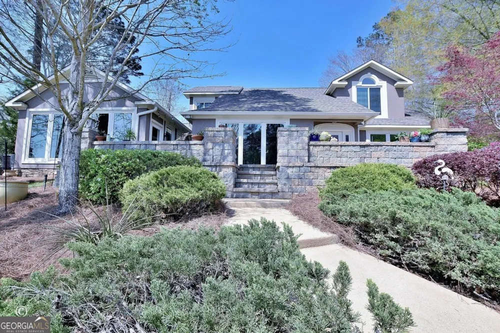 239 Robin DR Hamilton, GA 31811