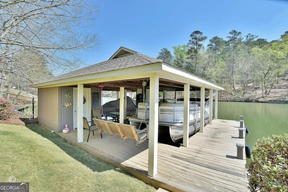 239 Robin DR Hamilton, GA 31811