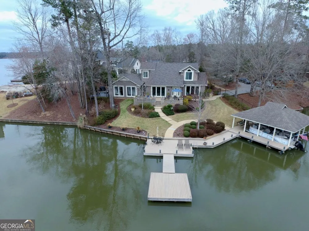 239 Robin DR Hamilton, GA 31811