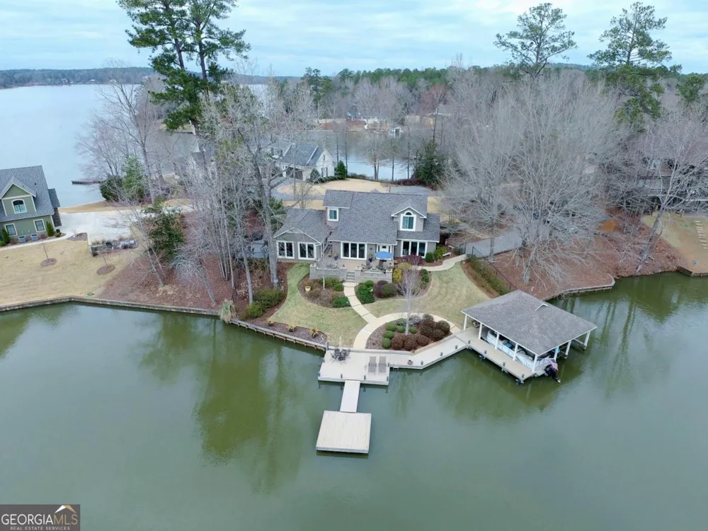 239 Robin DR Hamilton, GA 31811