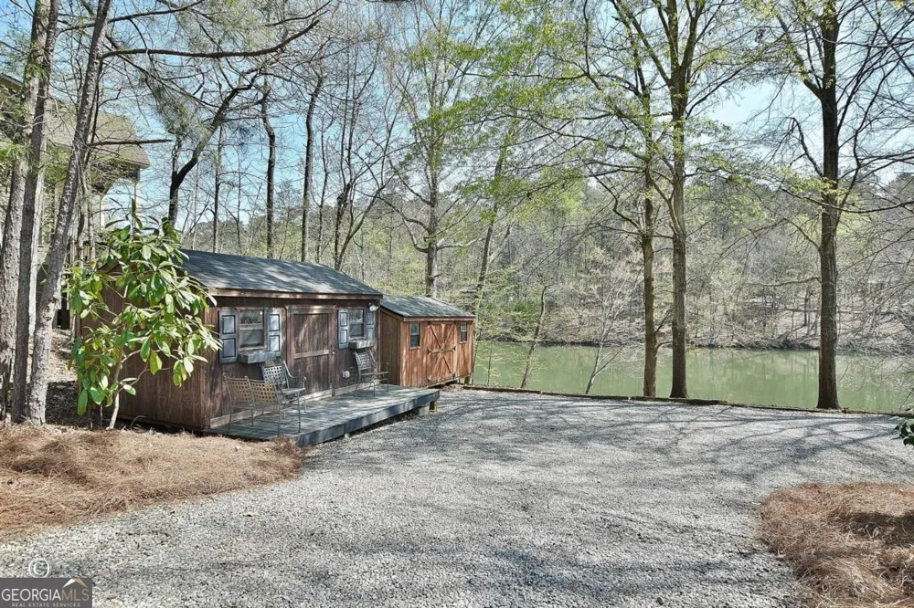 239 Robin DR Hamilton, GA 31811