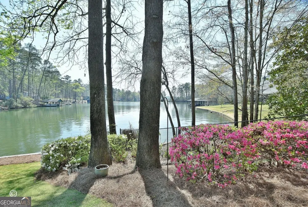 239 Robin DR Hamilton, GA 31811