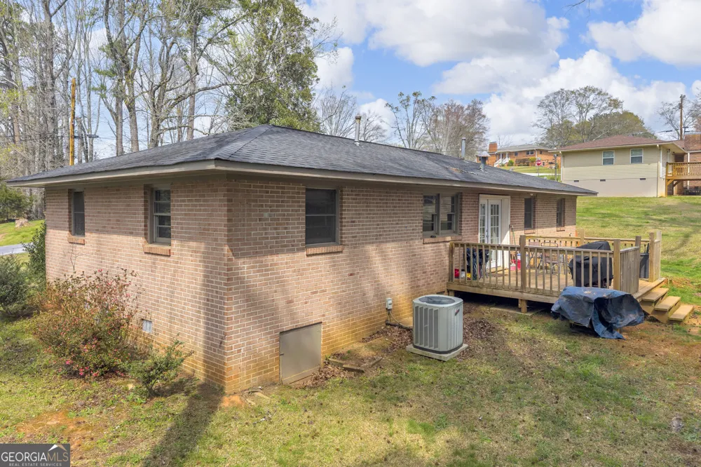 39 Meadowbrook DR Toccoa, GA 30577