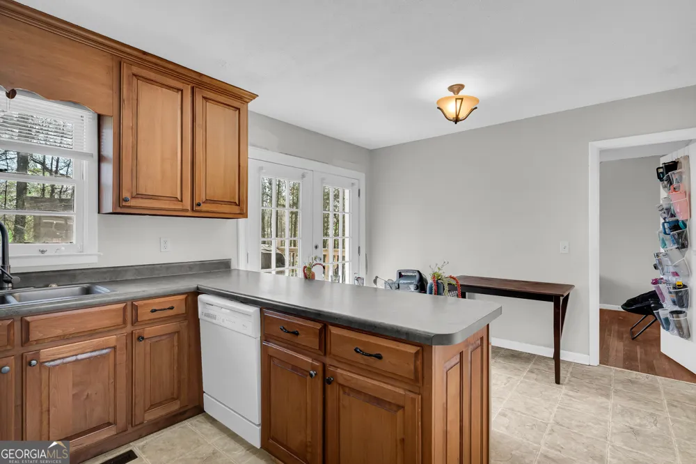 39 Meadowbrook DR Toccoa, GA 30577