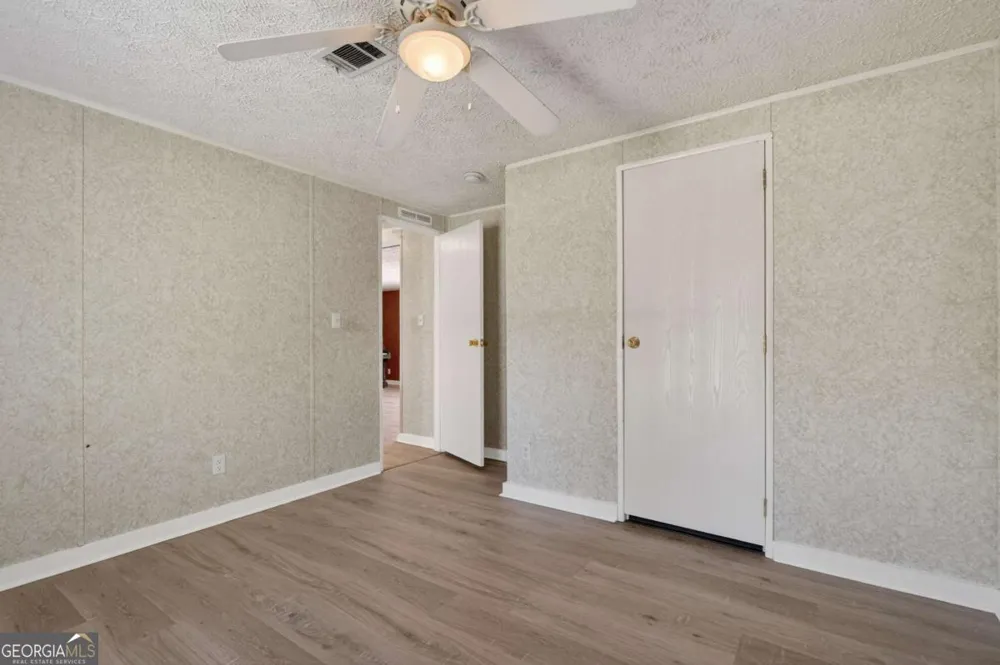 4156 Smiley RD NE Ludowici, GA 31316