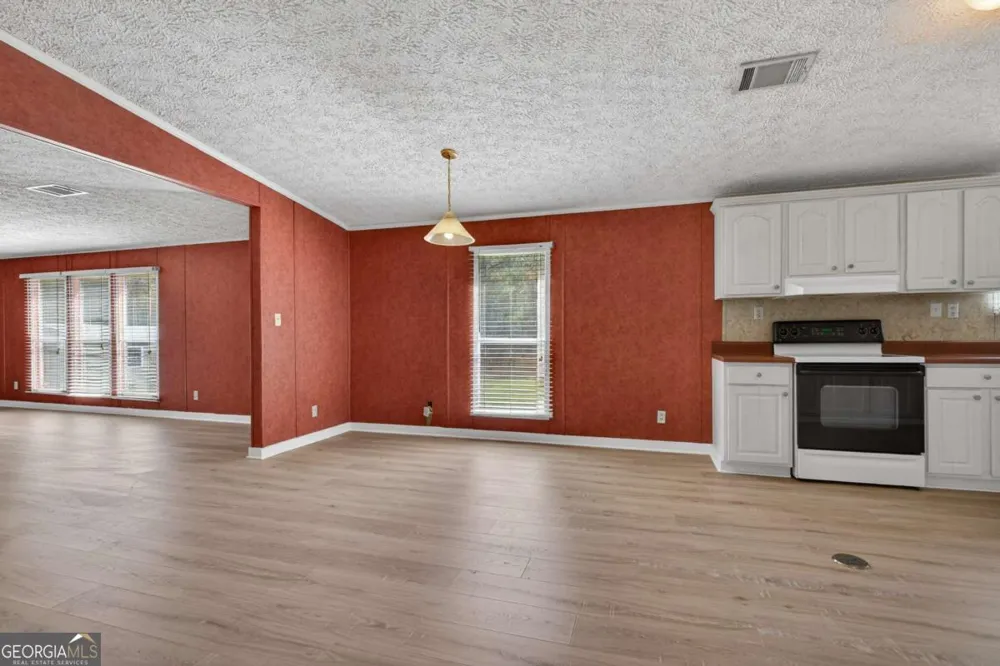 4156 Smiley RD NE Ludowici, GA 31316