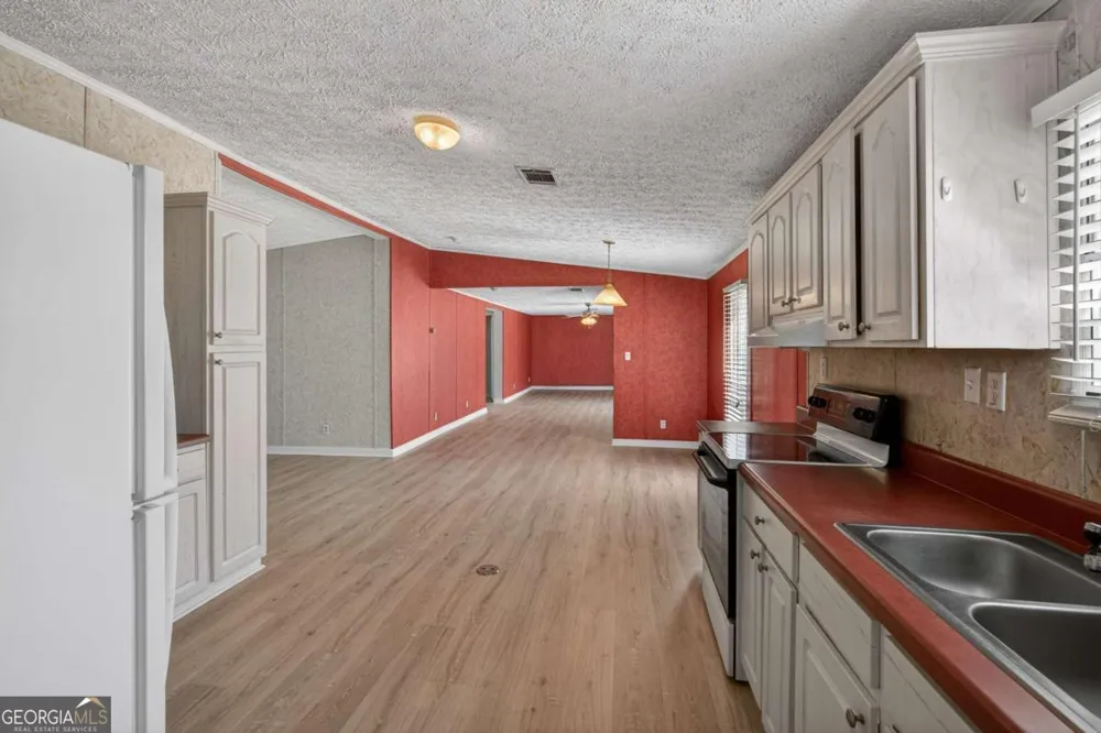 4156 Smiley RD NE Ludowici, GA 31316