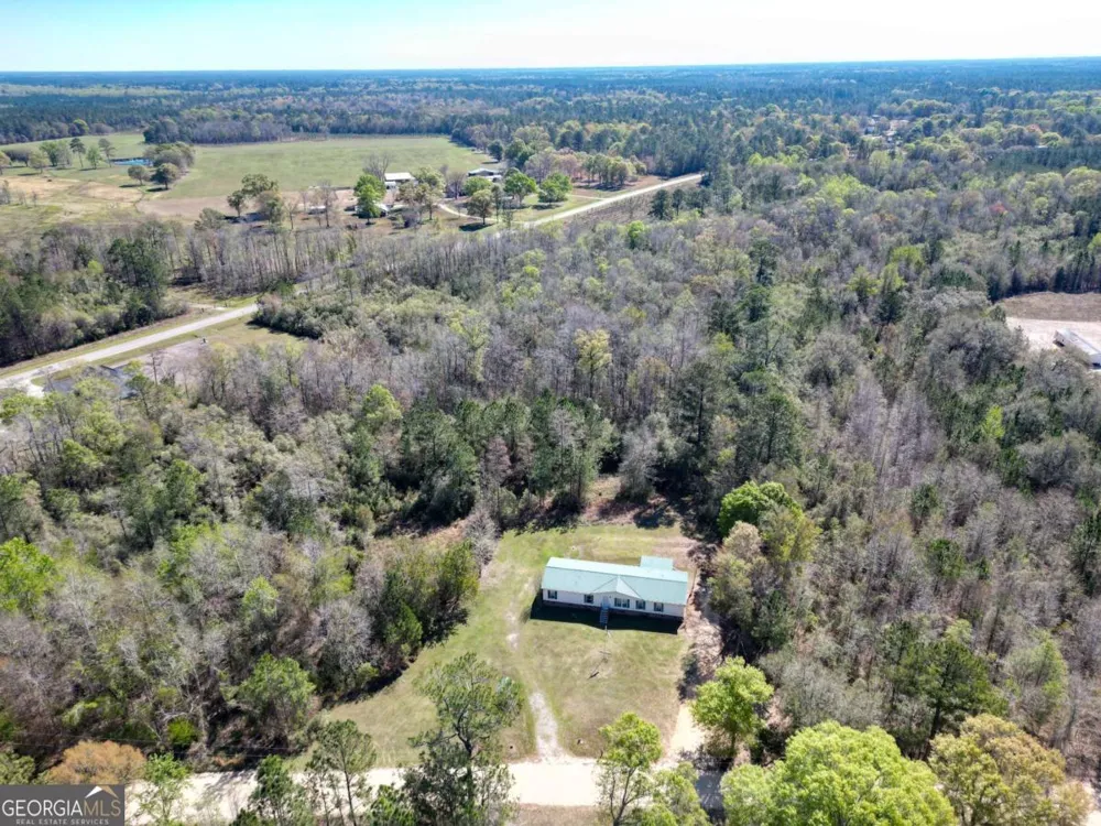 4156 Smiley RD NE Ludowici, GA 31316