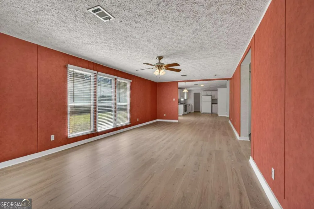 4156 Smiley RD NE Ludowici, GA 31316