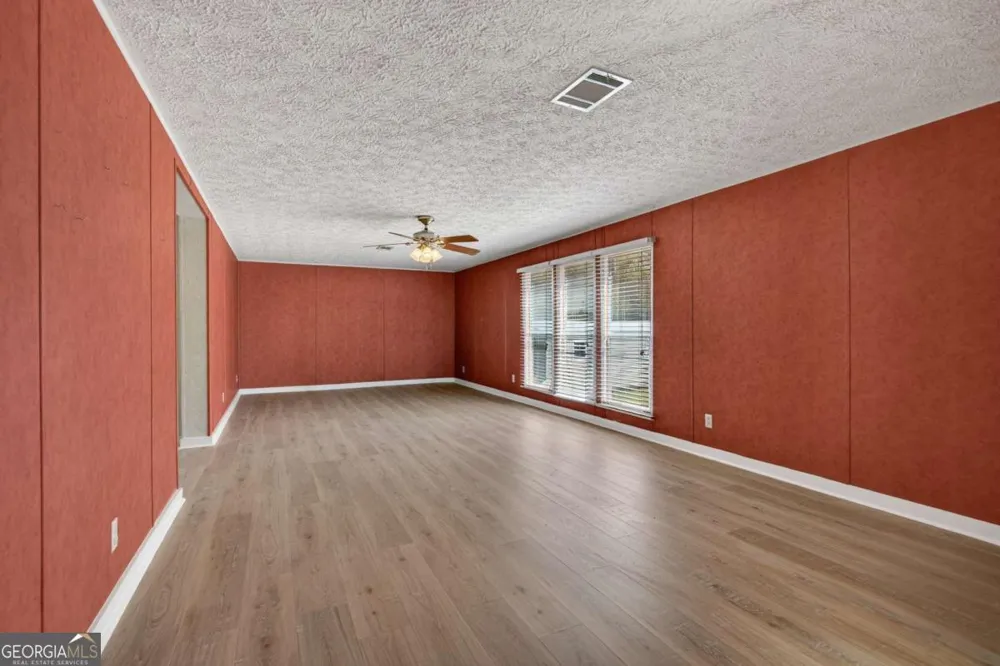 4156 Smiley RD NE Ludowici, GA 31316