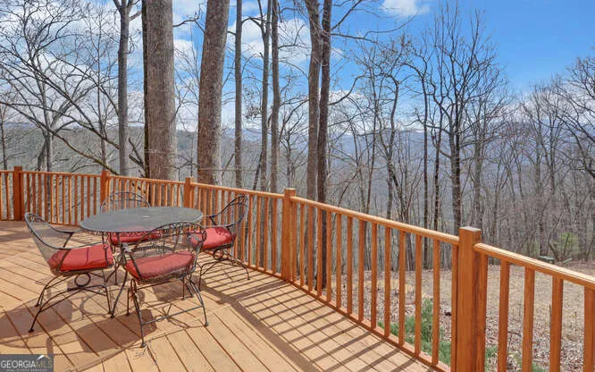 279 Collins Creek RD Hiawassee, GA 30546