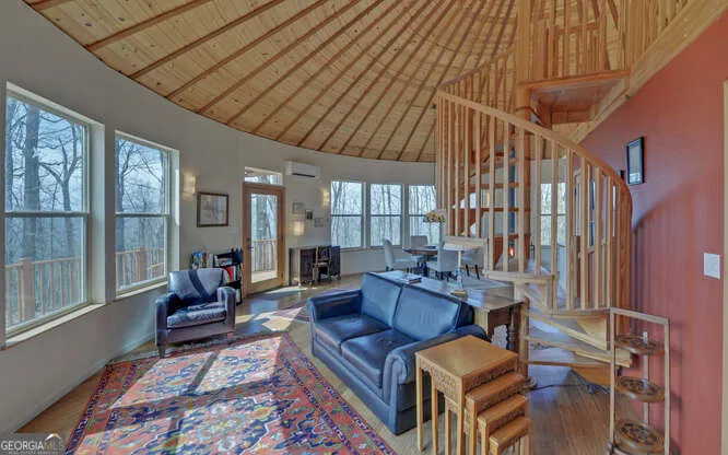 279 Collins Creek RD Hiawassee, GA 30546