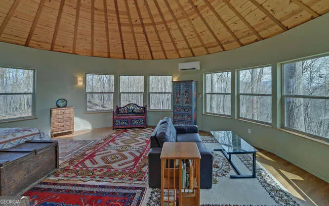 279 Collins Creek RD Hiawassee, GA 30546