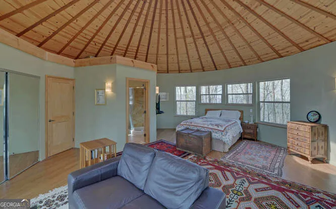 279 Collins Creek RD Hiawassee, GA 30546