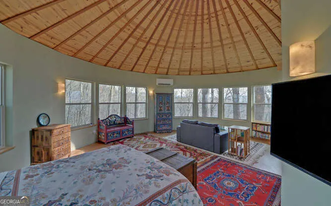 279 Collins Creek RD Hiawassee, GA 30546