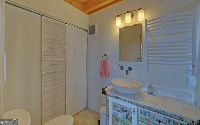 279 Collins Creek RD Hiawassee, GA 30546