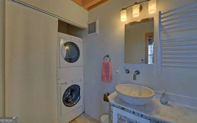 279 Collins Creek RD Hiawassee, GA 30546