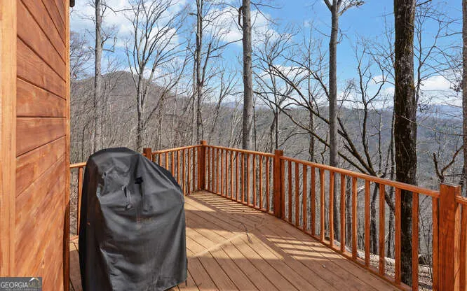 279 Collins Creek RD Hiawassee, GA 30546