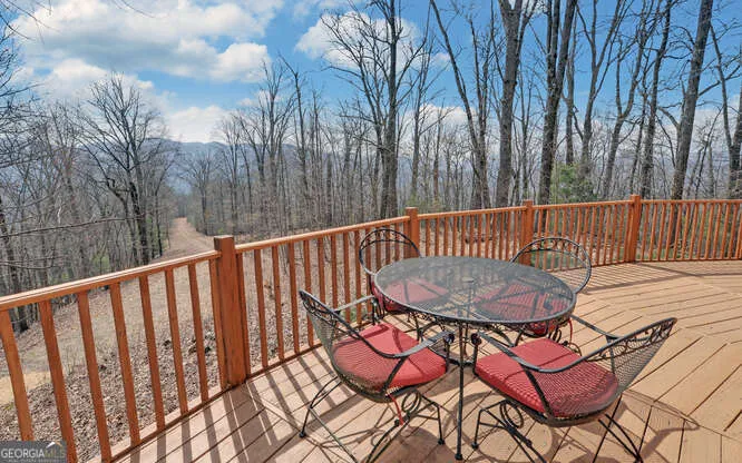 279 Collins Creek RD Hiawassee, GA 30546
