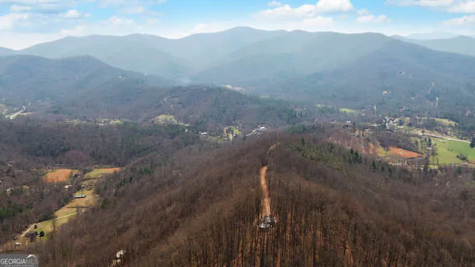 279 Collins Creek RD Hiawassee, GA 30546
