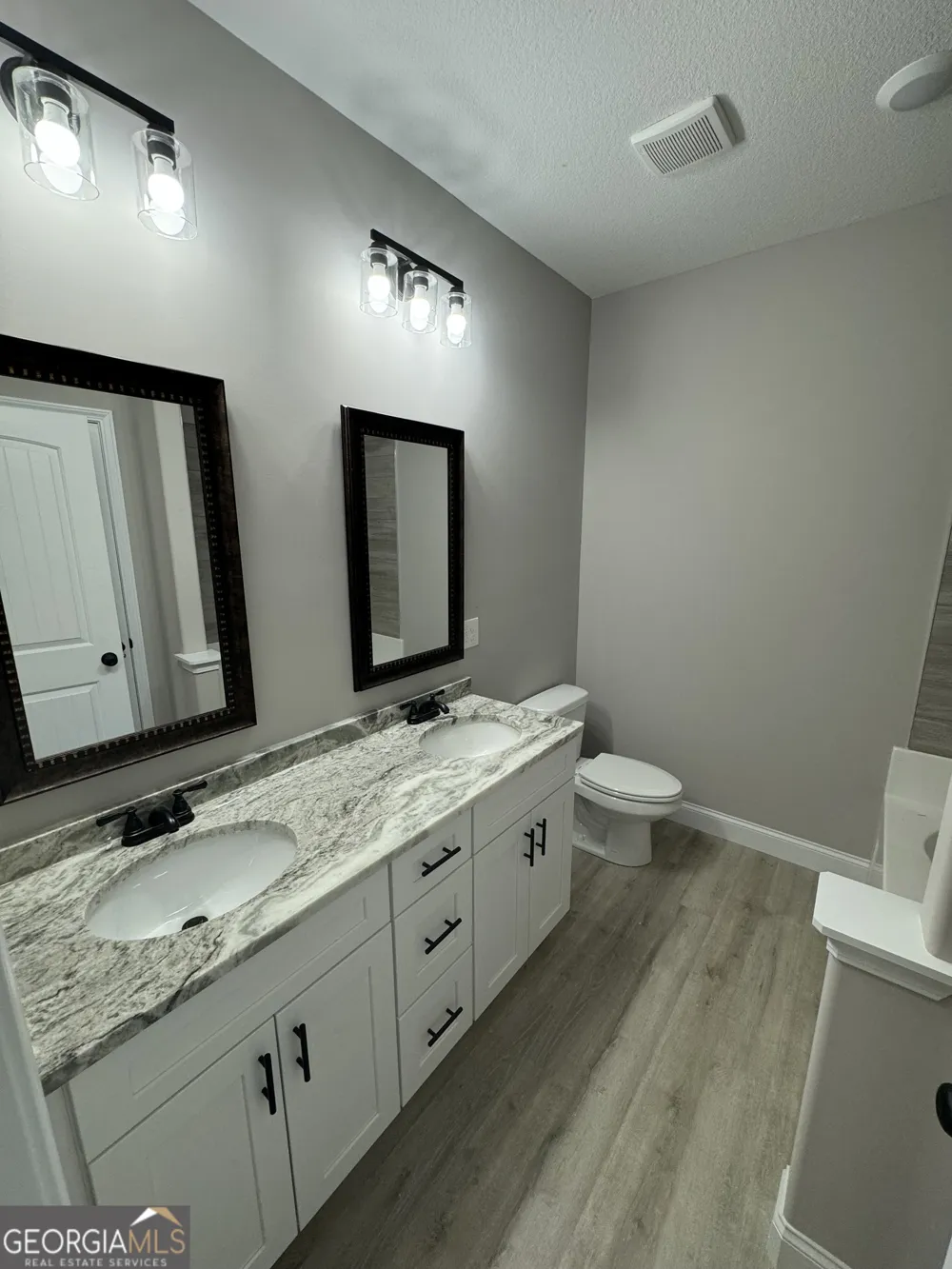 258 Beau Claire CIR Byron, GA 31008