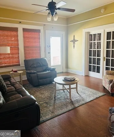 3 S Spring ST Claxton, GA 30417