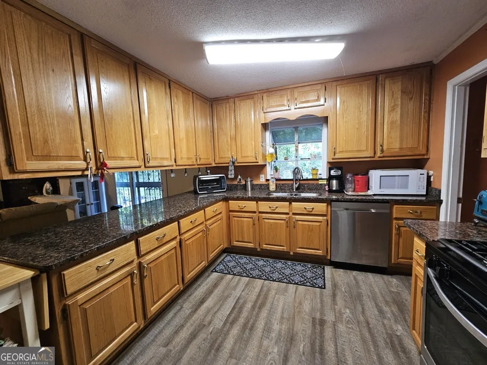 300 Mary LN Anniston, AL 36207