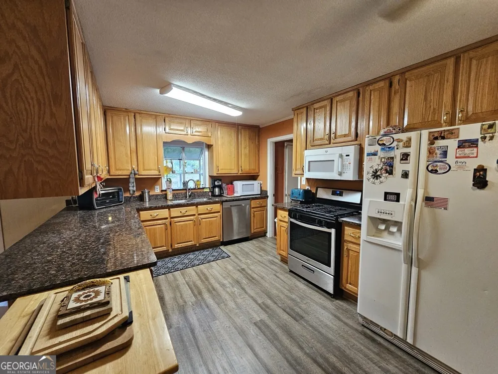 300 Mary LN Anniston, AL 36207