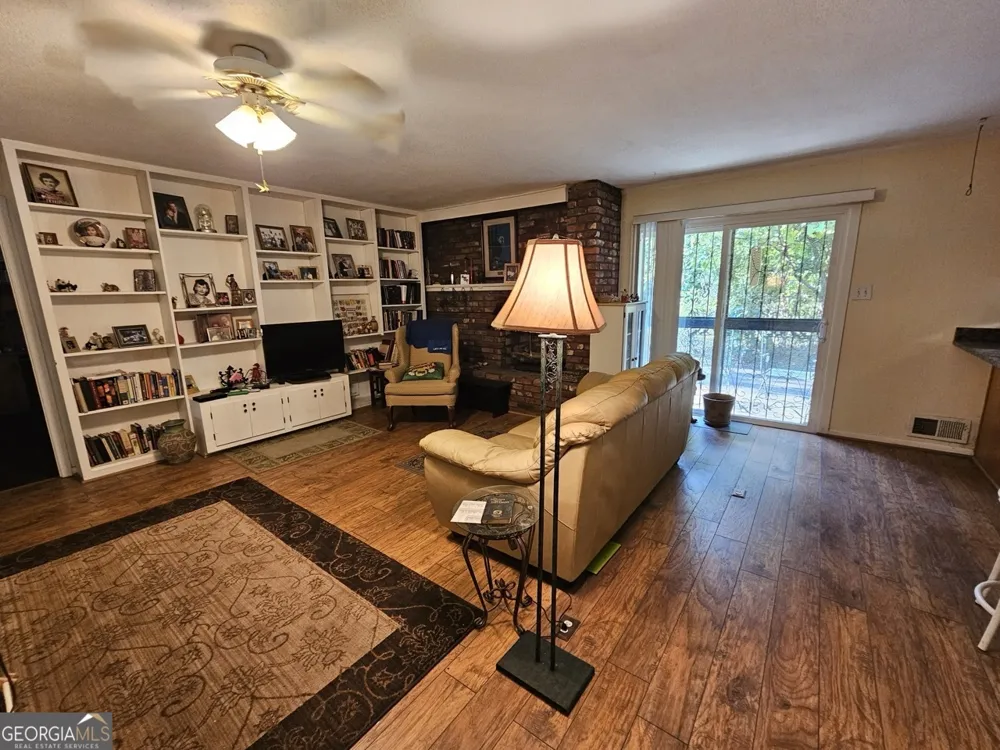 300 Mary LN Anniston, AL 36207