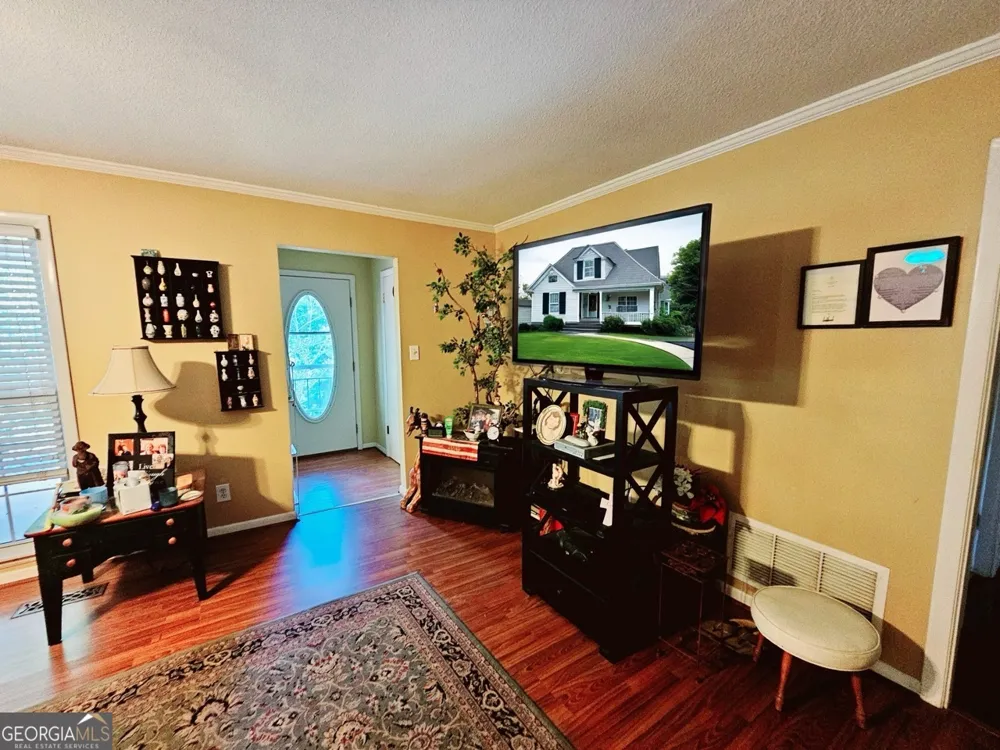 300 Mary LN Anniston, AL 36207