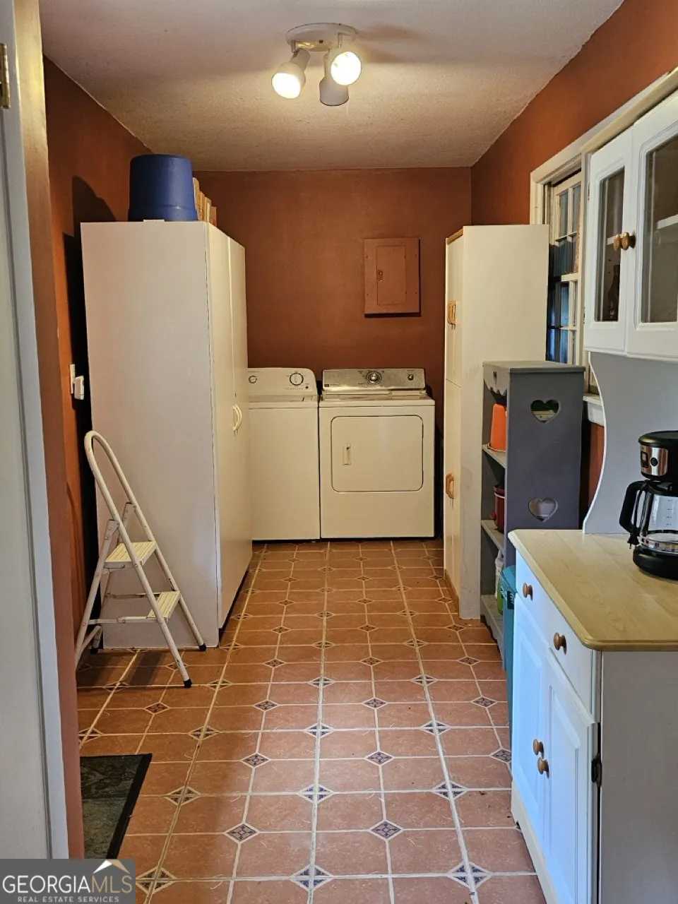 300 Mary LN Anniston, AL 36207