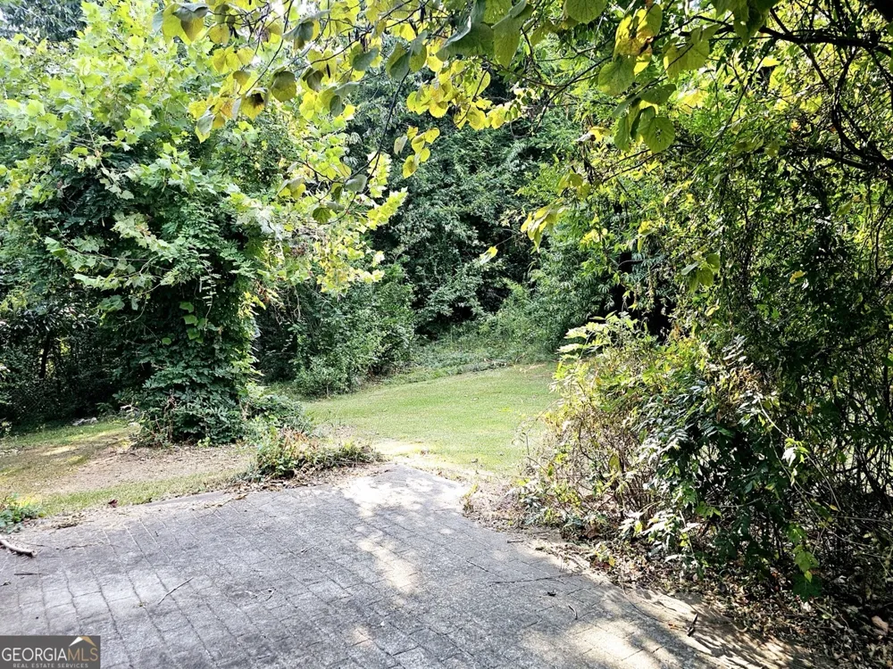 300 Mary LN Anniston, AL 36207