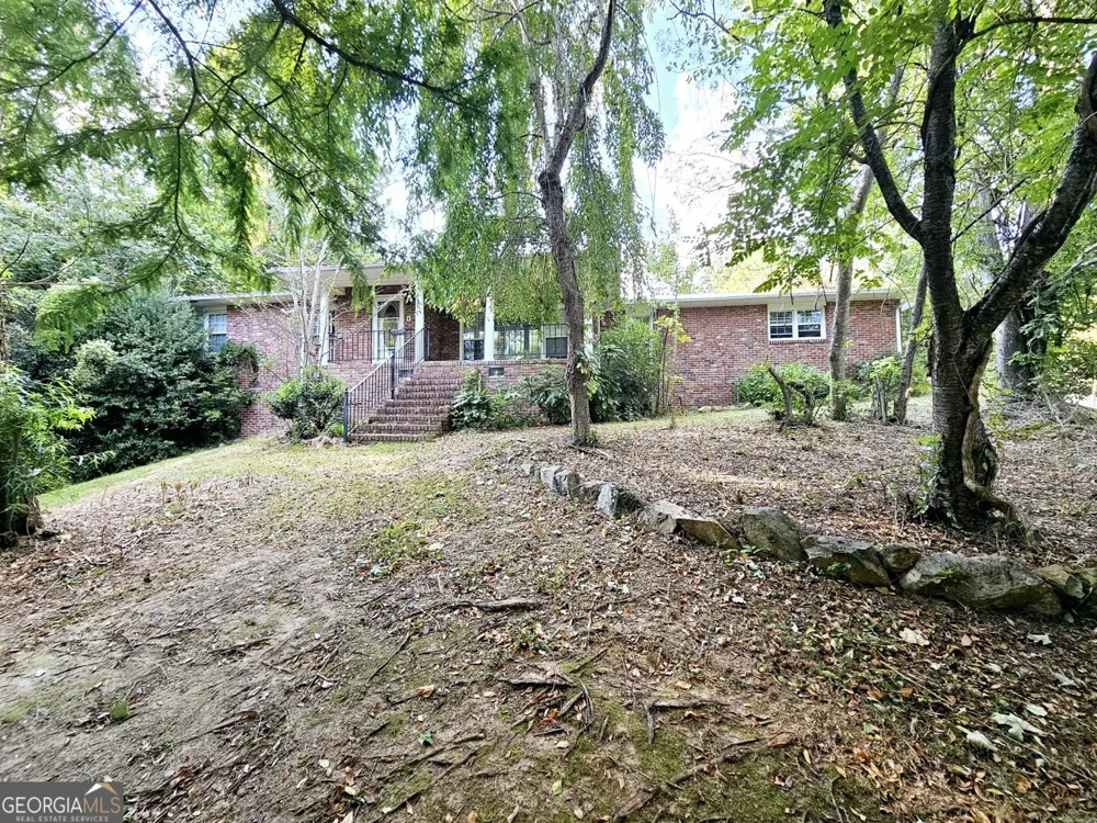 300 Mary LN Anniston, AL 36207
